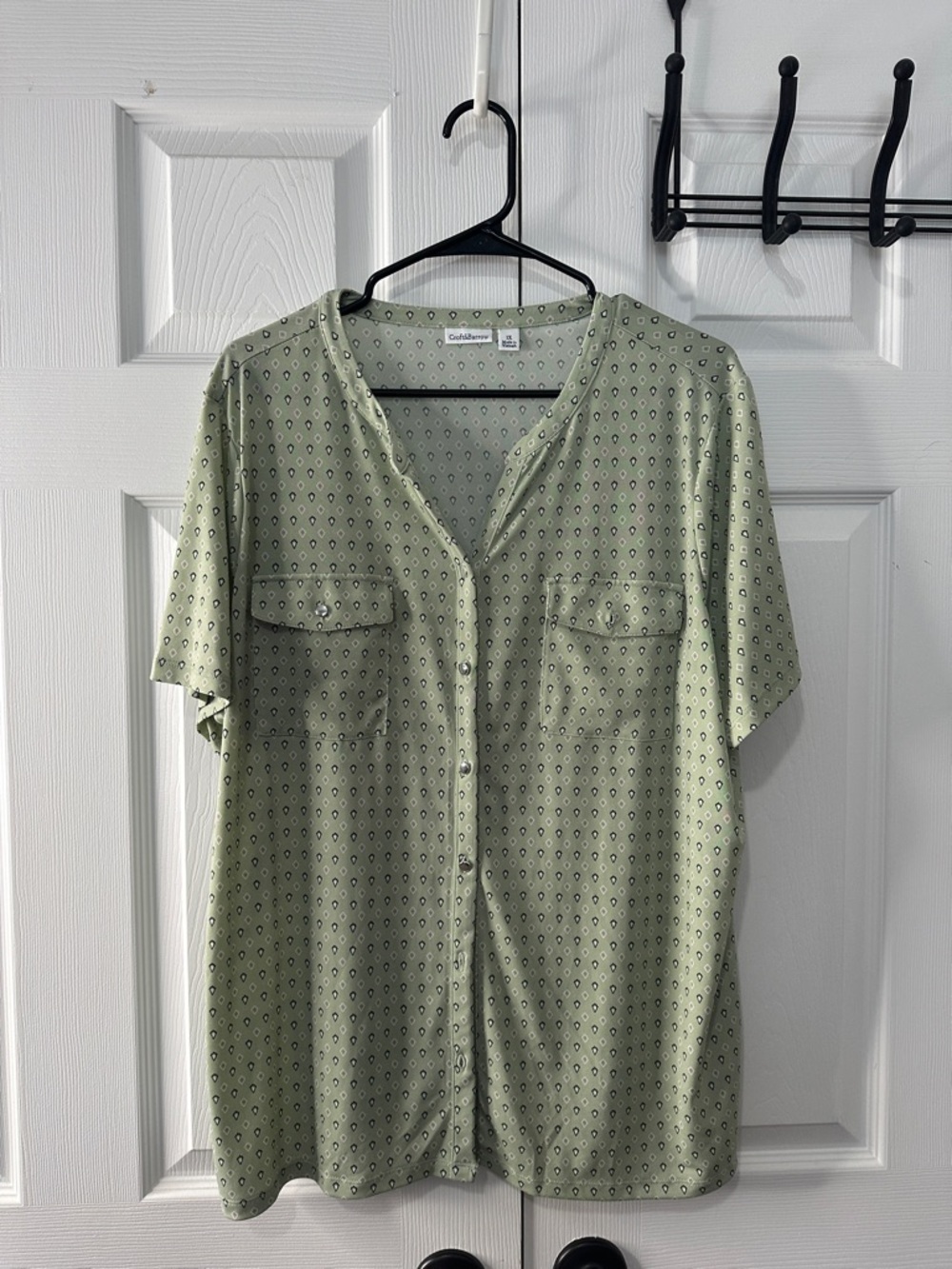 croft & barrow Light Green Printed Button-Front Blouse